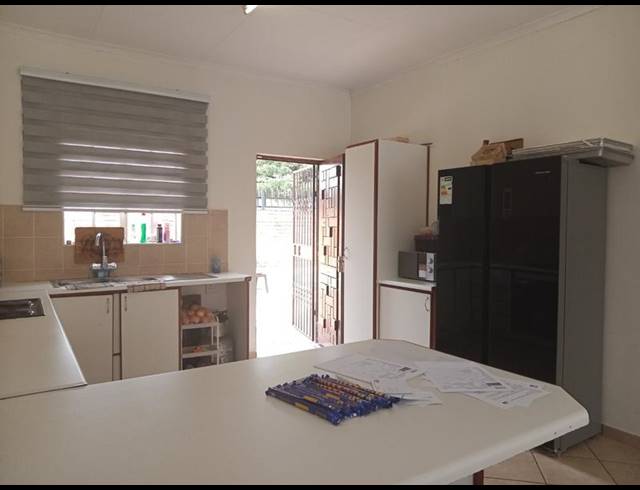 2 BEDROOM TOWNHOUSE FOR SALE IN ROBIN PARK